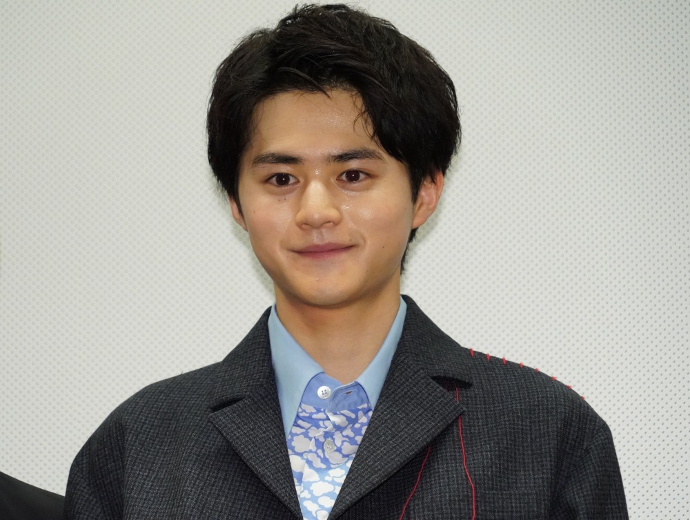 ドラゴン桜 で注目の俳優 鈴鹿央士 芸名の 鈴 はスカウトしてくれた広瀬すずから Rbb Today