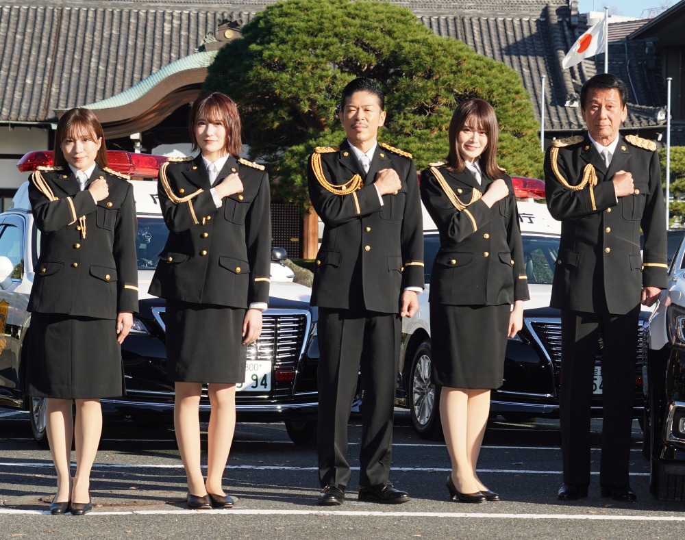 乃木坂46山崎怜奈 飯豊まりえ Akb48向井地美音らが警察官の制服姿で特殊詐欺撲滅を呼びかけ Rbb Today