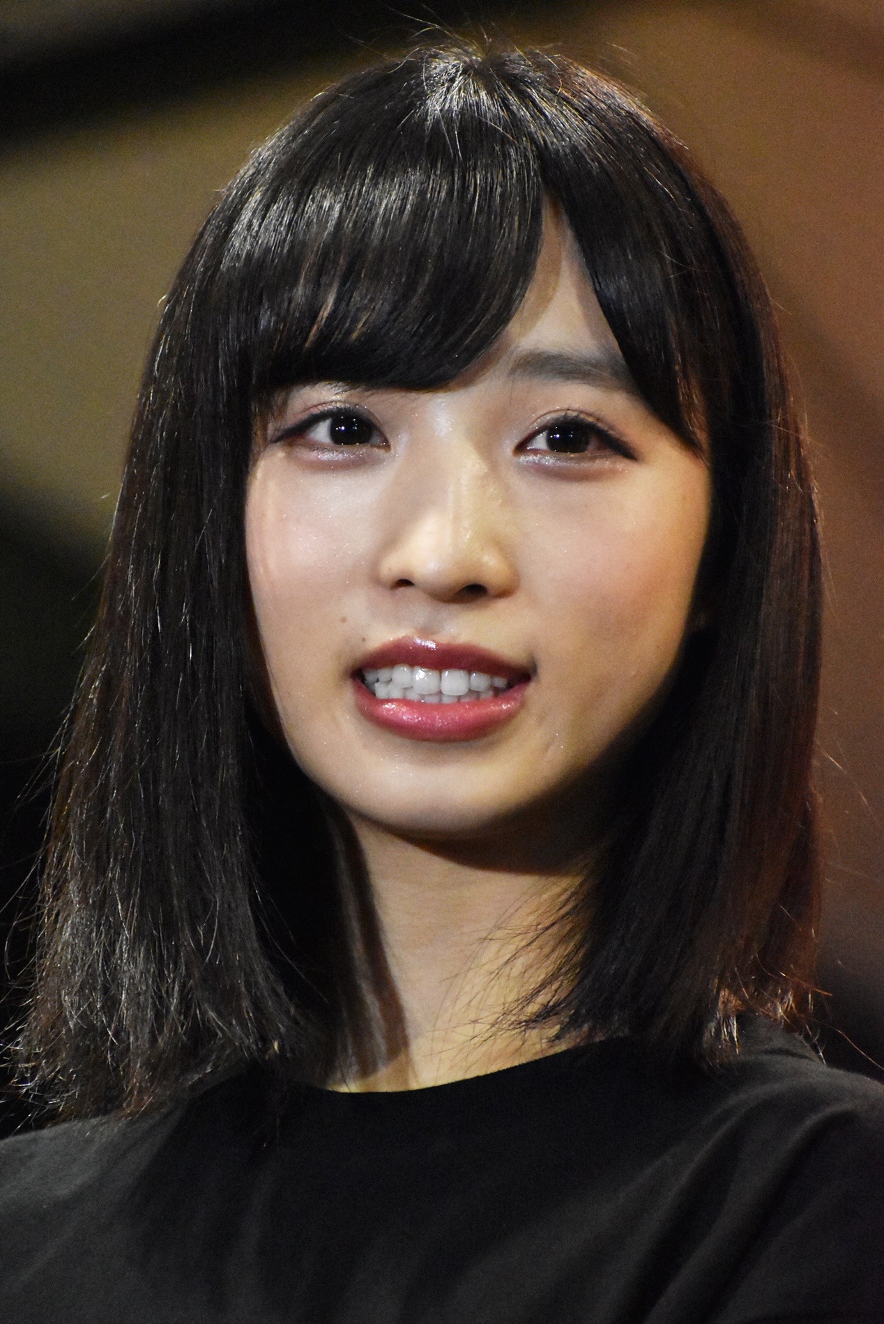 Akb48 小栗有以 メガネ姿で 大人ゆいゆい に 写真集カウントダウン動画が好評 Rbb Today