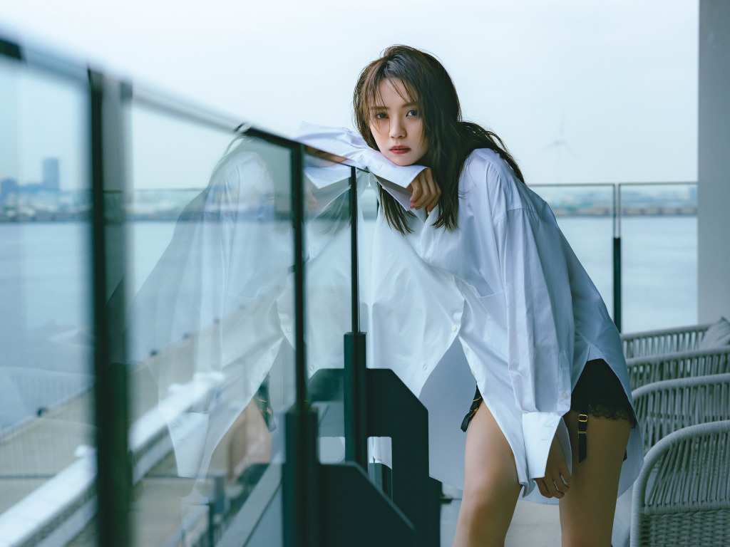 櫻坂46 小林由依 白シャツ ガーターベルト先行カットが公開 Rbb Today
