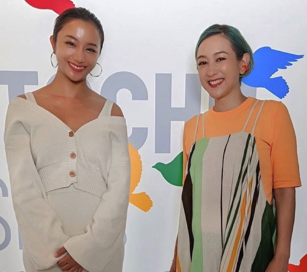 高橋メアリージュン 第3子妊娠中のshellyと笑顔で2ショット Rbb Today