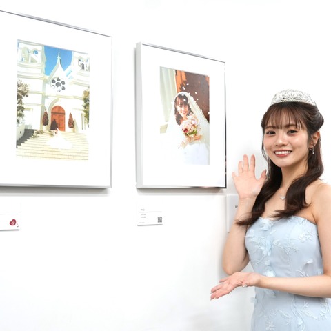 宮田愛萌が28歳の誕生日に写真展を開催！ドレス姿で登場し「ちょっとお姉さんな感じに…」 画像