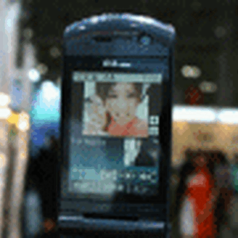 【CEATEC 2006 Vol.4】auのテレビ電話でマミちゃんとお話!? 画像