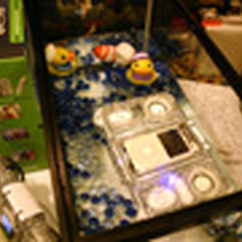 【CES 2007(Vol.6)】ヘリが飛びiPodが泳ぐ! プレス向けプレイベント 画像