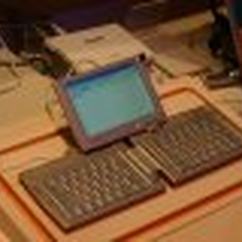 【CES 2007（Vol.12）】サムスンのWiMAX端末の展示と実験 画像