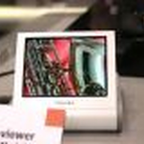 【CES 2007(Vol.15)】HDDからSD時代へ。東芝のメモリベース製品 画像