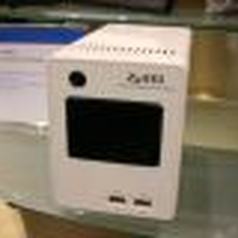 【CES 2007(Vol.17)】ZyXEL、DLNA対応のストレージサーバ 画像