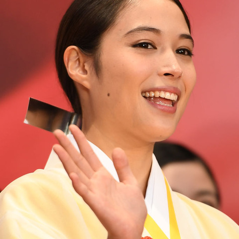 広瀬アリス、MEGUMIに思わず「ババア」呼ばわり!山里亮太が絶妙フォロー 画像