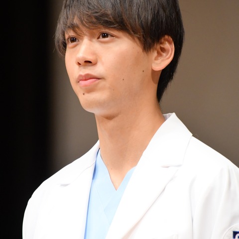 『ブラックペアン』初回、嵐・二宮の「暴言」セリフに大反響!「悪魔すぎ」 画像