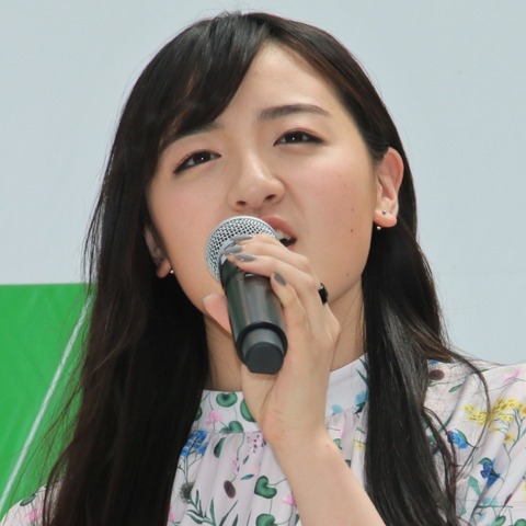 “歌うま女子高生”として脚光を浴びたシンガー・鈴木瑛美子が、歌唱イベントで観客を魅了! 画像