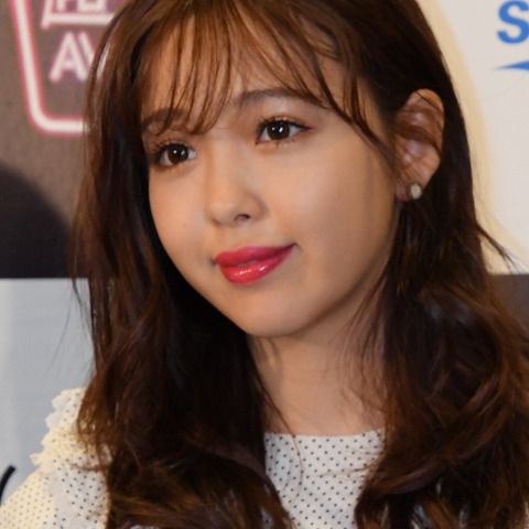藤田ニコル、モデルを始めた理由は家計を支えるため「ウチん家貧乏」 画像