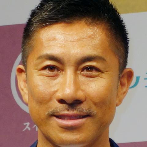 前園真聖、プロ野球の始球式に初挑戦!一茂「サッカーボール蹴るの?」 画像