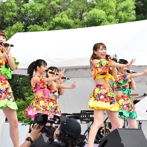SUPER☆GiRLS、夏衣装&夏の新曲でTIF2018の野外会場を彩る! 画像