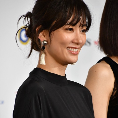 水川あさみ「興奮した?」、三浦春馬との濃厚“大人のキス”に大満足 画像