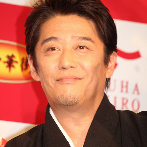 坂上忍、寝る時は「漆黒の闇」 “DVDデッキの赤い録画ボタンも無理” 画像