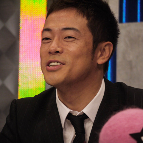 “第一子誕生”陣内智則、松本人志のツイートに猛烈クレーム「泳いでないわ!」 画像
