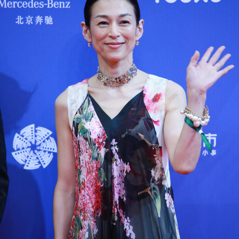 鈴木保奈美、とんねるず石橋との夫婦生活明かす「ウチの夫が……」 画像