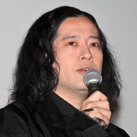 又吉直樹、綾部との関係明かす「連絡も取ってない」「いつ戻るという話もしていない」 画像