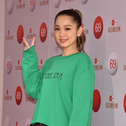 【NHK紅白歌合戦】西野カナ、2018年の漢字は「充」……30代の目標は「南米の国を全部、回りたい」 画像