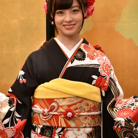 橋本環奈、20歳の誕生日に2nd写真集!出来栄えに自信 画像