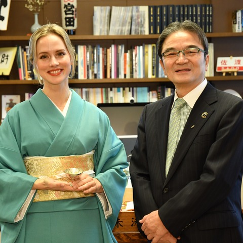 ナタリー・エモンズが文化庁を表敬訪問!宮田長官「世界への伝道者になってくれたら」 画像