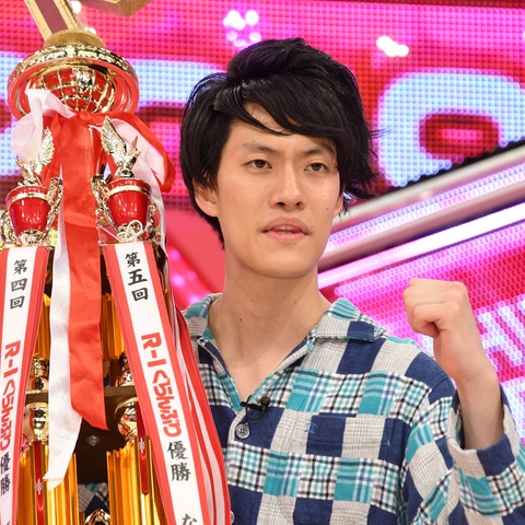 「R-1ぐらんぷり2019」優勝の霜降り明星・粗品、実は高校生のときから挑戦していた 画像