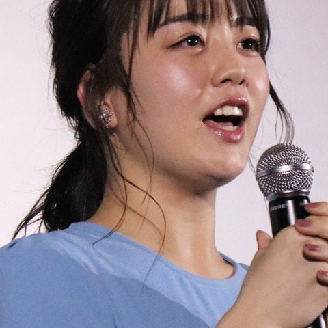 伊原六花、20歳のバースデーを共演者がサプライズでお祝い「すっごく嬉しい！」 画像