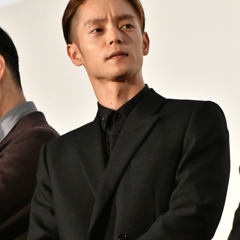 窪田正孝の入浴方法に衝撃……「服を着たまま風呂に入る」 画像