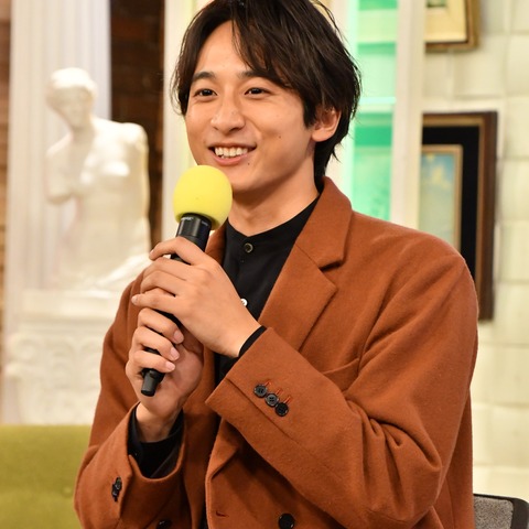 小関裕太「ひとつ成長した」、イタリアの路上で女の子を誘ってデート! 画像