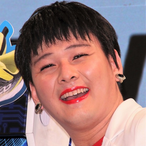 Mr.シャチホコ、『新婚さんいらっしゃい!』に夫婦で登場!「東京から来ました和田アキ子です」 画像