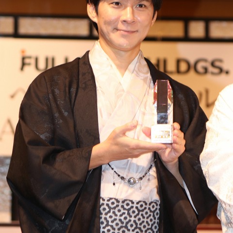 アンジャッシュ渡部、「KIMONO Knight」受賞!「夫婦で着てみたい」 画像