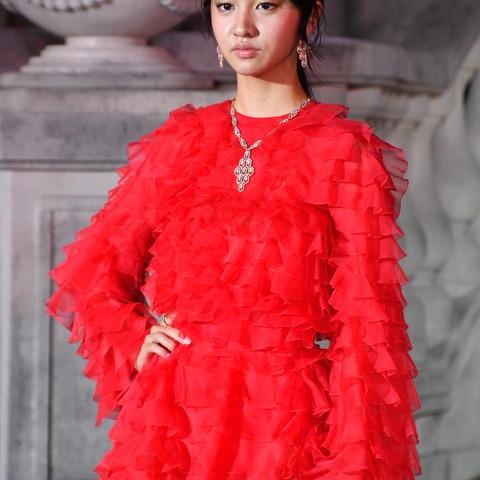 Koki,が真紅のドレス姿を披露、森星・剛力彩芽・エレナアレジ後藤らと美の共演 画像