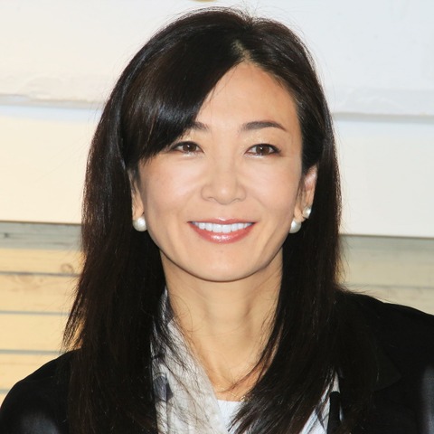 “奇跡の51歳”中島史恵、夫とイベント初登場！美ボディの秘訣を披露 画像