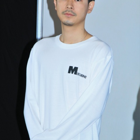 成田凌、家での独特な過ごし方を語る「全裸に靴下」 画像