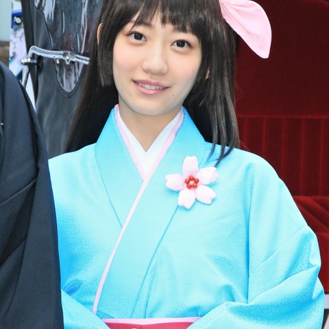 関根優那、『新サクラ大戦』の舞台衣装で“ラッピング人力車”を初体験! 画像