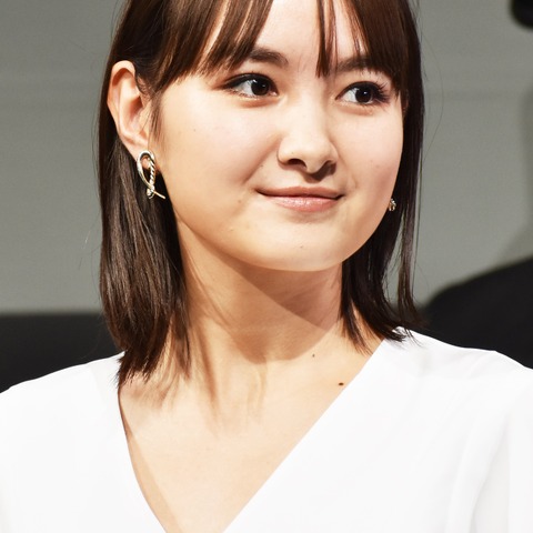 葵わかな『FNS歌謡祭』で熱唱!意外な歌唱力に反響「歌めちゃうま」 画像