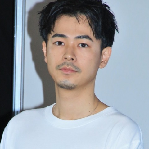 成田凌、黒島結菜にメロメロ「好きって言ってもいいですよね 」 画像