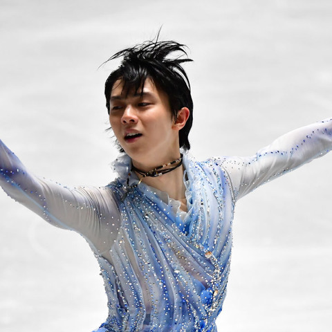 全日本フィギュア、羽生結弦が世界歴代最高得点で首位発進 2位は宇野昌磨 画像