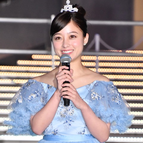 橋本環奈、ギター弾き語りをテレビ初披露!SNSに反響続々 画像