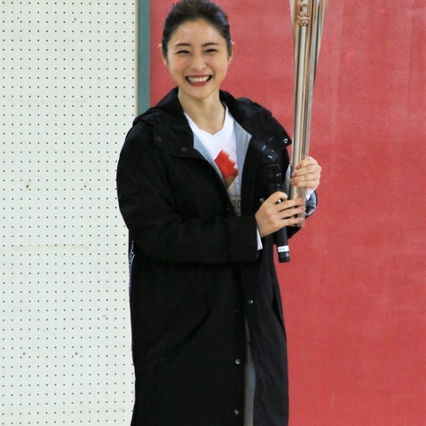石原さとみ、小学生約800人に“聖火リレー”への熱い思いをアピール！「一生大切な思い出になる」 画像