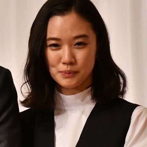 蒼井優、プライベートでは“演技”が下手!? サプライズされても「泣けない」 画像