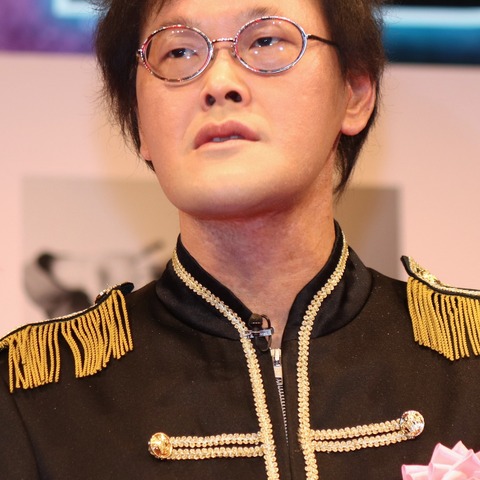 アインシュタイン稲田、顔のせいで夏祭りの営業がNGに! 画像