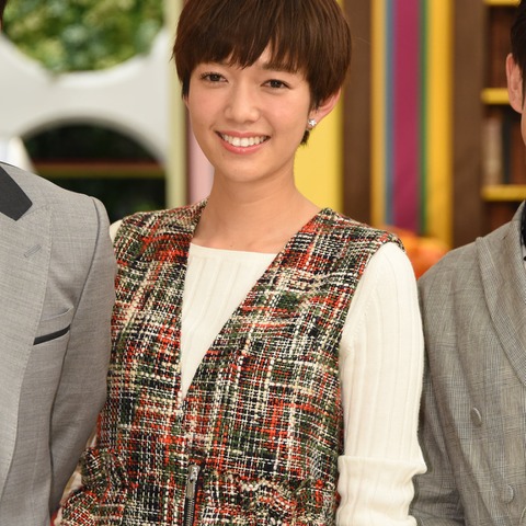 佐藤栞里、異常な食生活!週4で立ち食い 画像