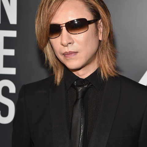 YOSHIKI、コロナ禍で体重7キロ減も日本を応援「神は耐えられない試練を人には与えない」 画像