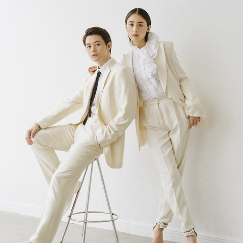 瀬戸康史と山本美月の結婚報告写真が大反響! 陣内智則「美男美女ってこういう人たち」 画像