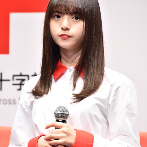 齋藤飛鳥、芸能界唯一の友達はアンミカ「自分にないものを持っている」 画像