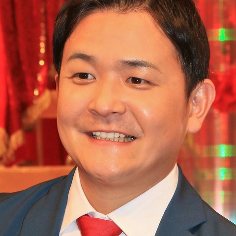 千鳥ノブ、100万人に1人の奇妙な体験明かす…“太い1本歯”が伸びてきた 画像