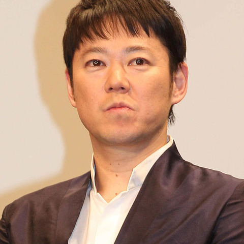 ドラマ 『恋する母たち』の阿部サダヲが話題!ベッドシーンにも「色気やばすぎ」 画像
