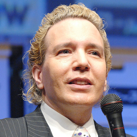 デーブ・スペクター、政府に苦言「医療現場に予算出せないのは理解しにくい」 画像