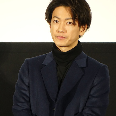 佐藤健、TVでまさかの熱唱!美しい歌声に反響「どこに死角ある?」 画像